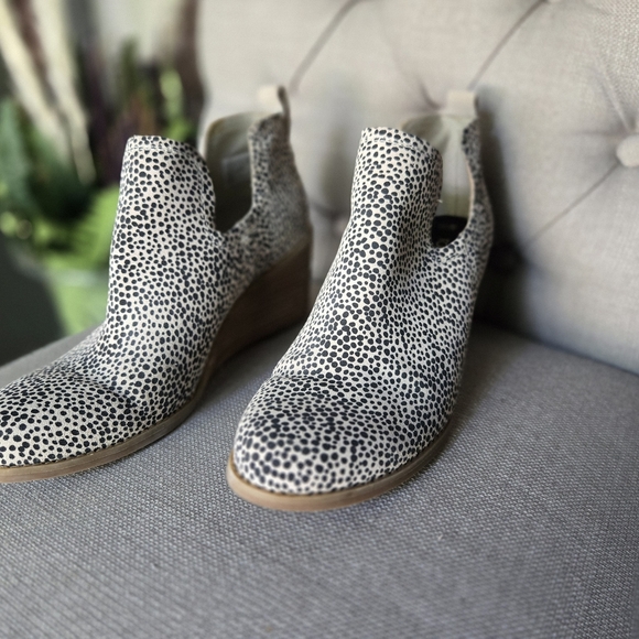 Tom's Cheetah Print Ankle Booties-Size 7½ - Picture 1 of 6